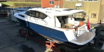 Thumbnail von Haines 36 Sedan