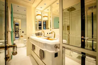 Thumbnail von Mangusta 108 1K