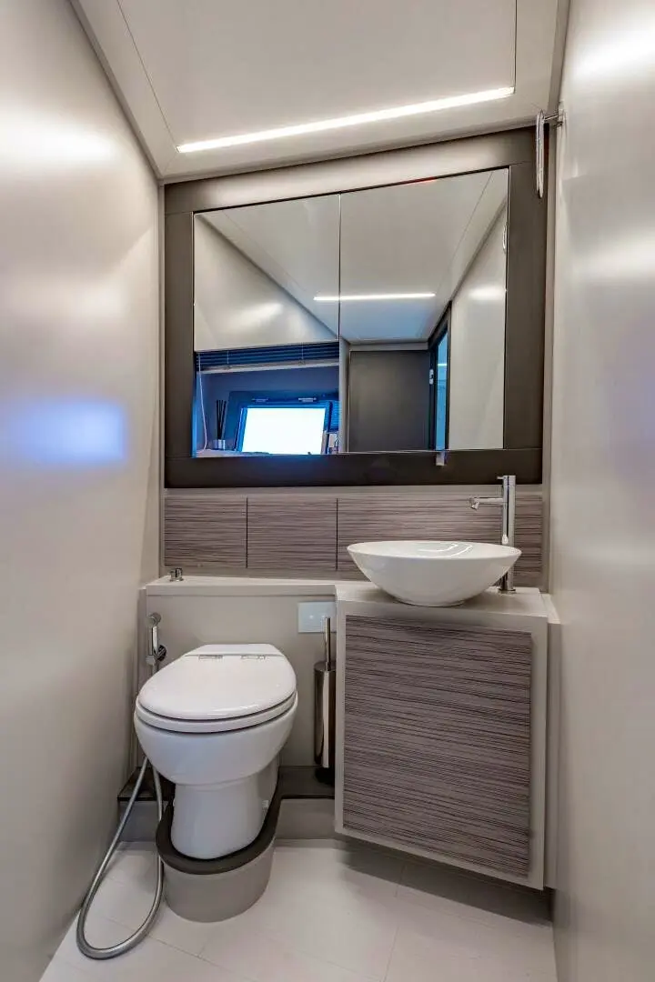 Thumbnail von Pershing 62 SILVER MISSILE