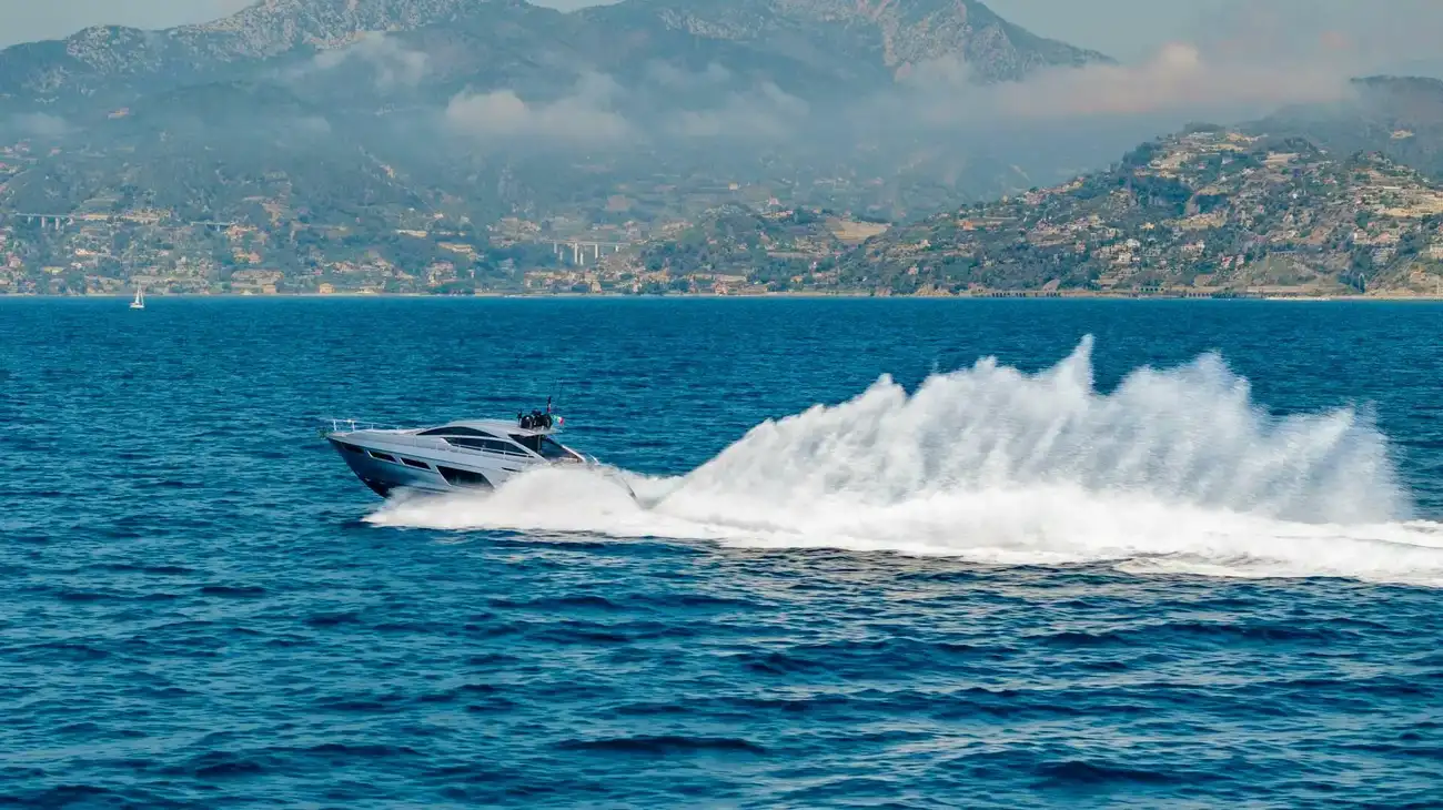 Thumbnail von Pershing 62 SILVER MISSILE