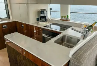 Thumbnail von Fairline Squadron 68