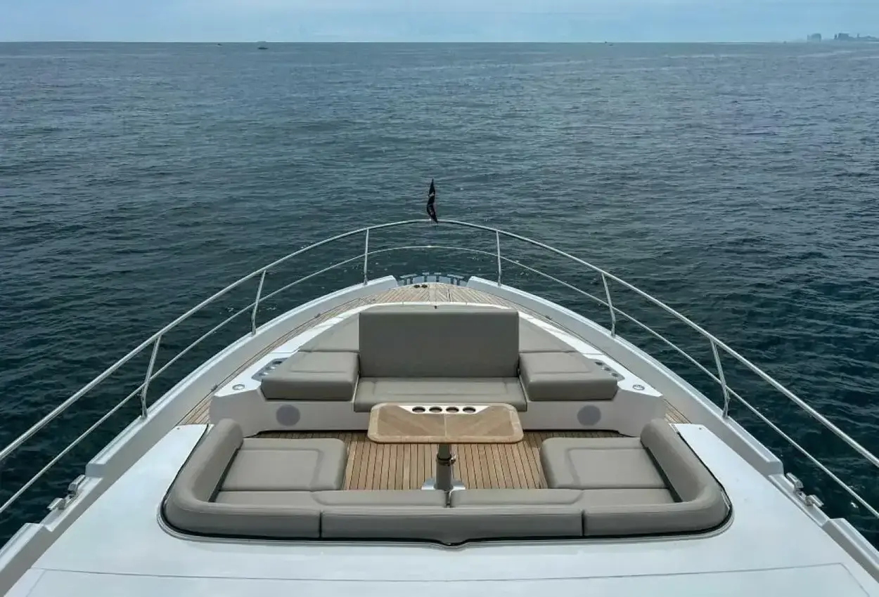 Thumbnail von Fairline Squadron 68