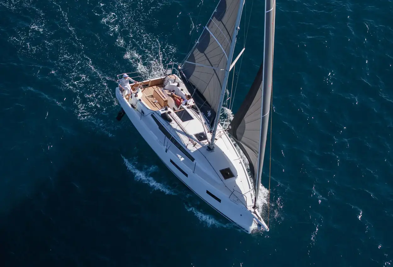 Thumbnail von Jeanneau Sun Odyssey 350