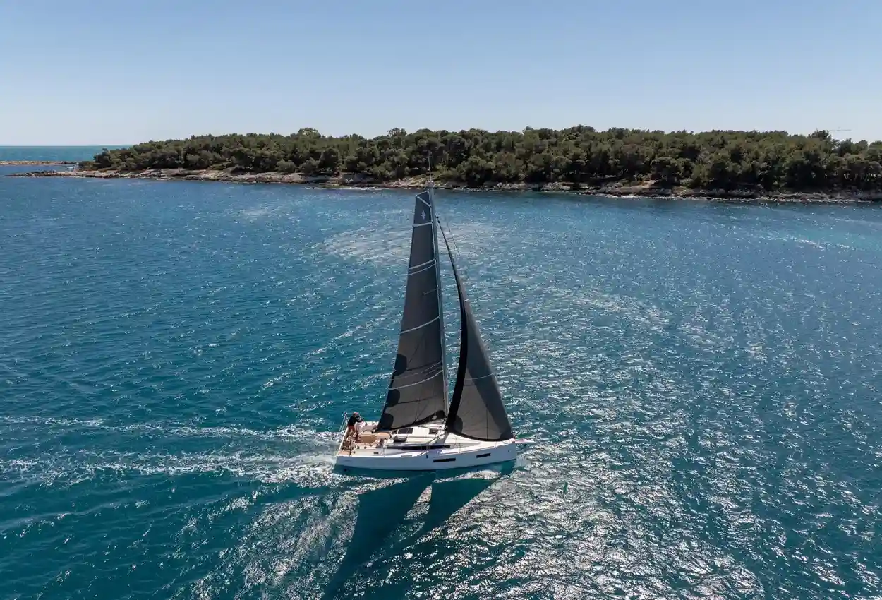 Thumbnail von Jeanneau Sun Odyssey 350