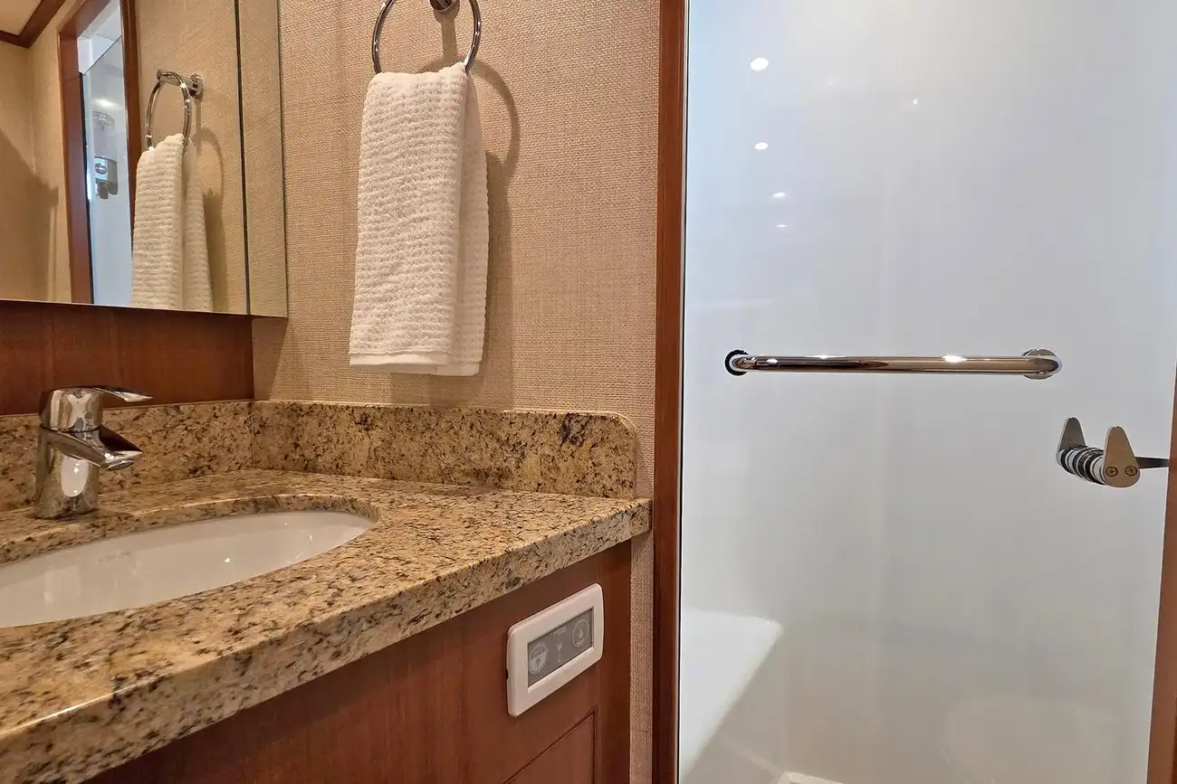 Thumbnail von Outer Reef Yachts 720 Motoryacht SUERTUDO