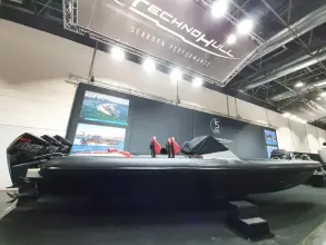 Thumbnail von Technohull 38 Grand Sport