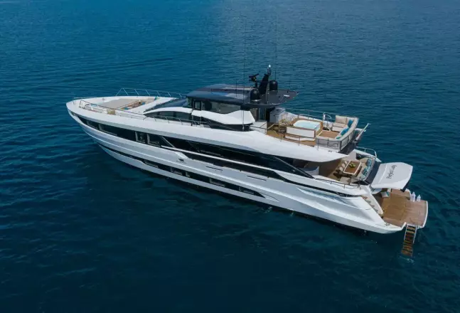 Mangusta 	109 Yesenia