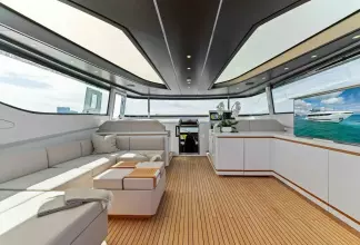 Thumbnail von Mangusta 	109 Yesenia