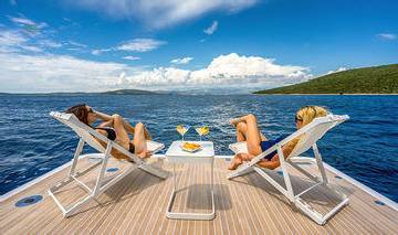 Thumbnail von Own a Benetti Delfino 93 ' from 1.750.000 € VAT paid & Luxury DayBoat Included.