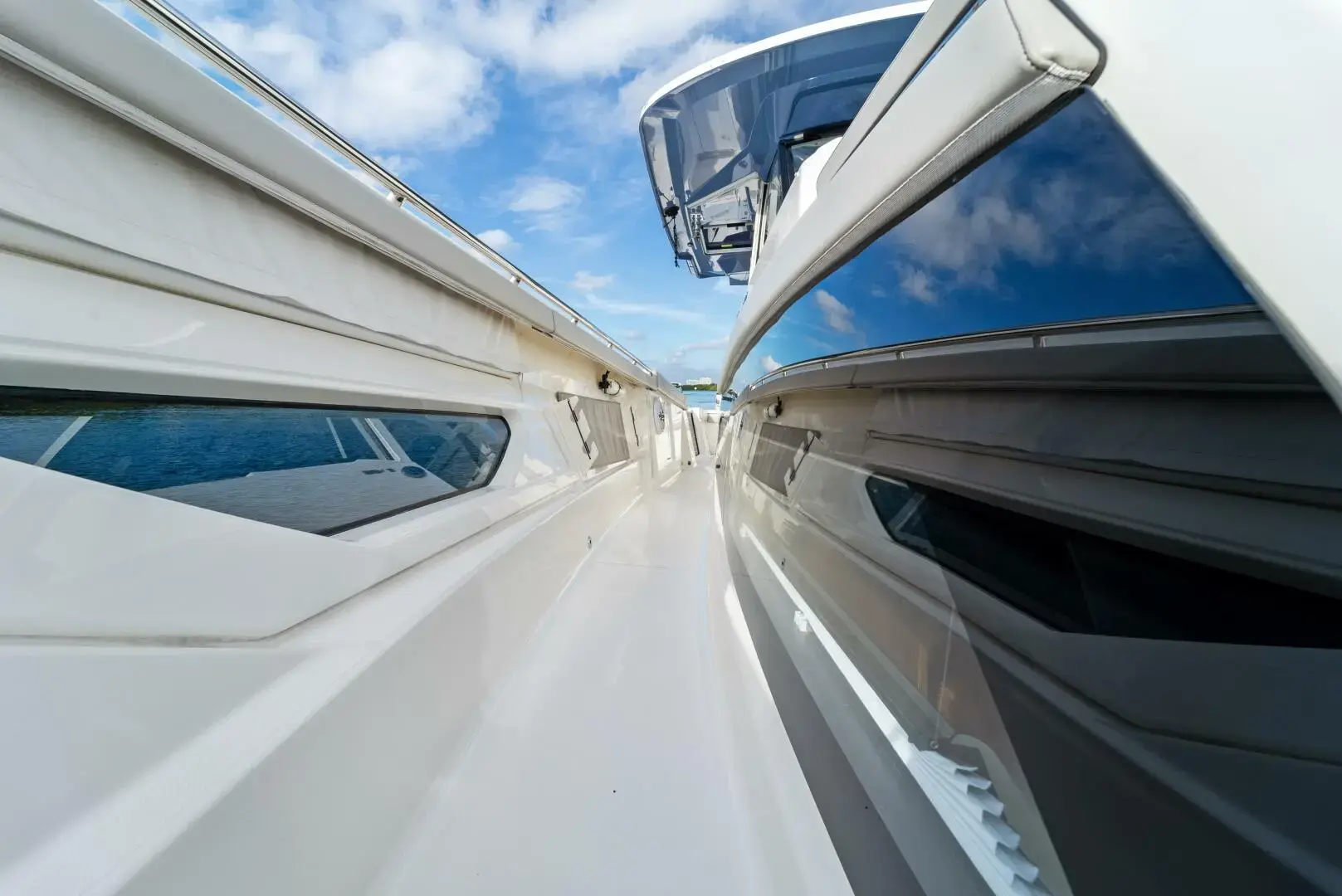 Thumbnail von Pursuit S 428 THISISIT