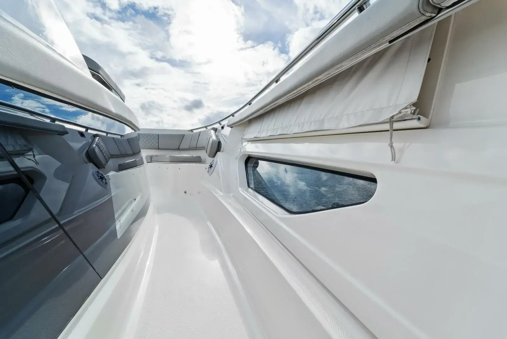 Thumbnail von Pursuit S 428 THISISIT