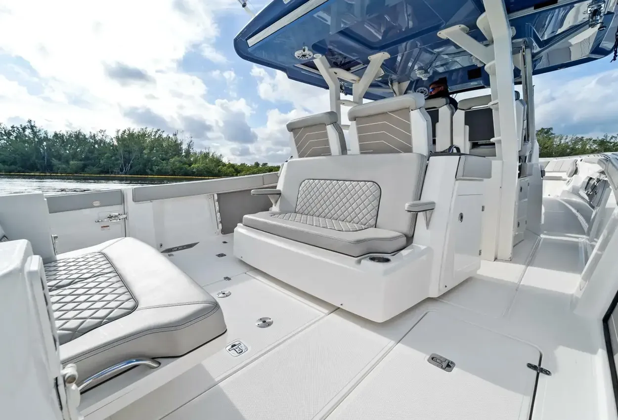 Thumbnail von Pursuit S 428 THISISIT