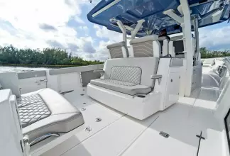 Thumbnail von Pursuit S 428 THISISIT