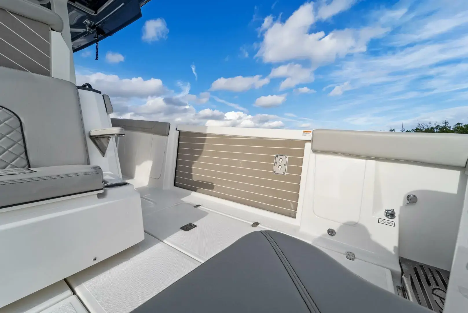 Thumbnail von Pursuit S 428 THISISIT