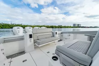 Thumbnail von Pursuit S 428 THISISIT