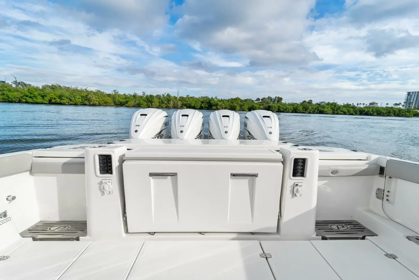 Thumbnail von Pursuit S 428 THISISIT