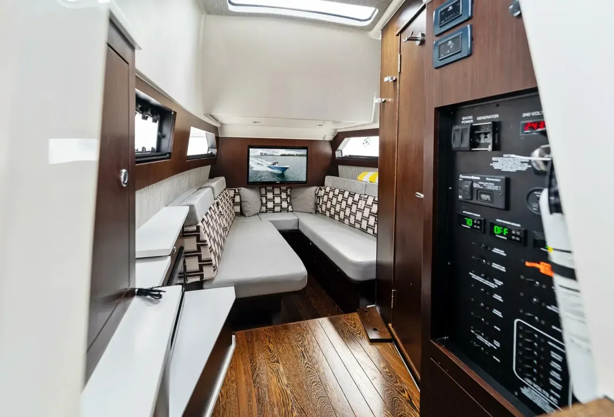 Thumbnail von Pursuit S 428 THISISIT