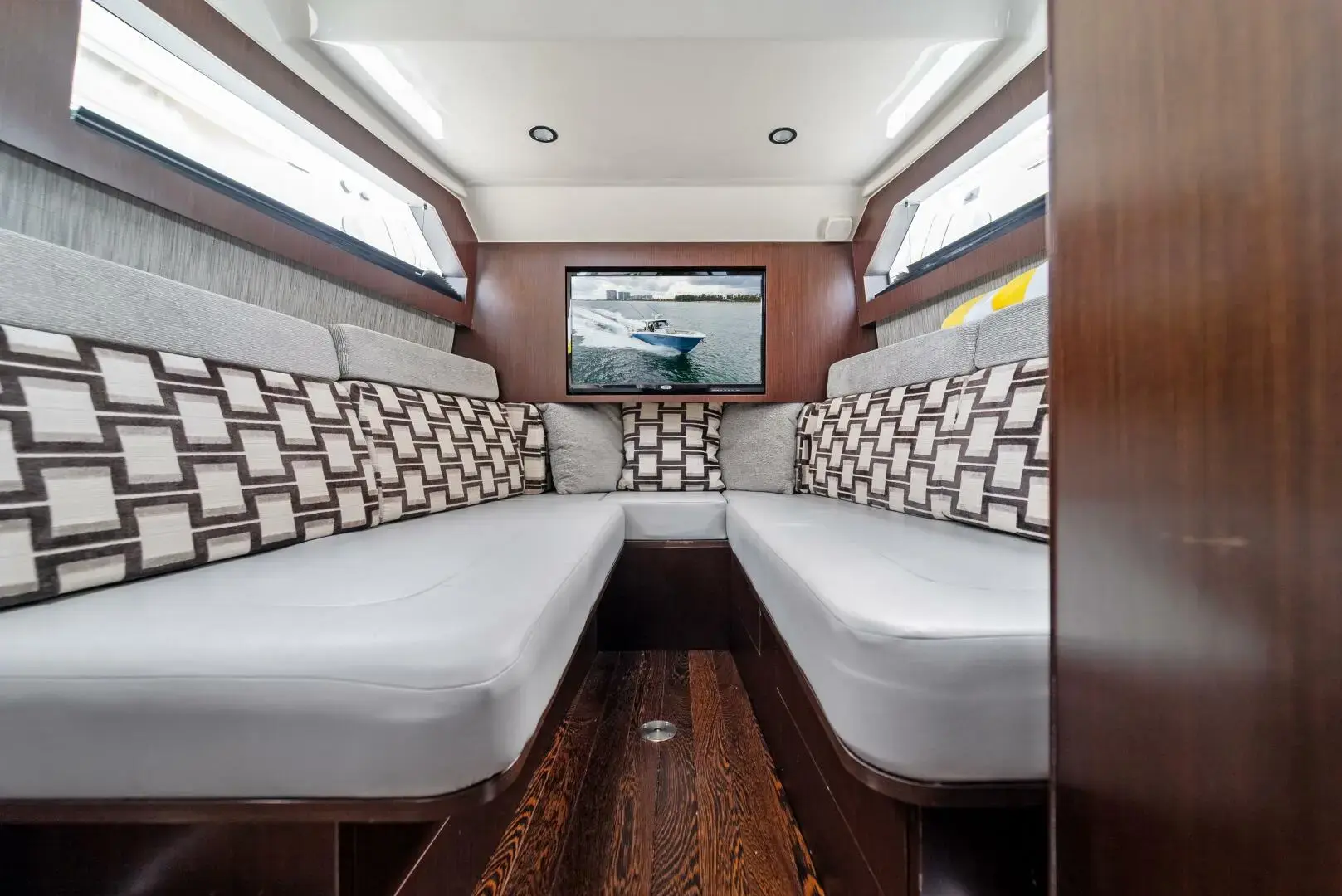 Thumbnail von Pursuit S 428 THISISIT