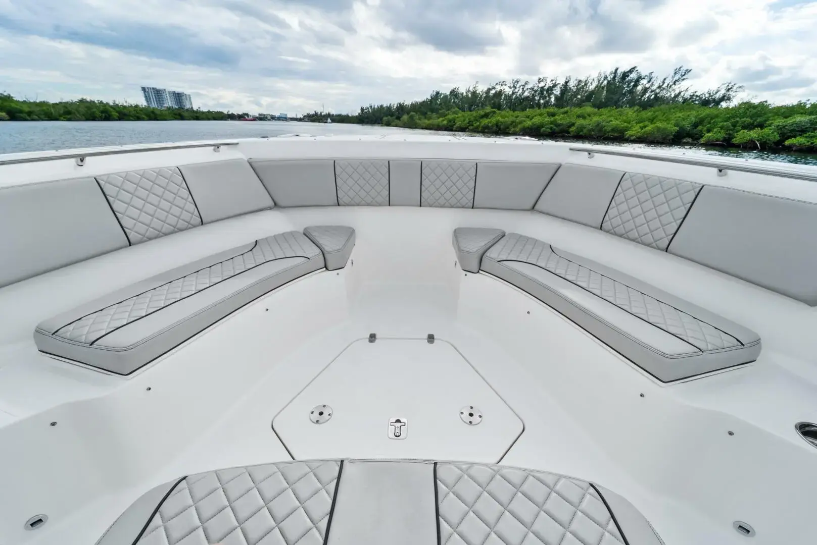 Thumbnail von Pursuit S 428 THISISIT