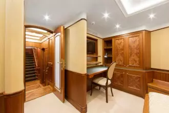 Thumbnail von Van Der Valk 36.9m