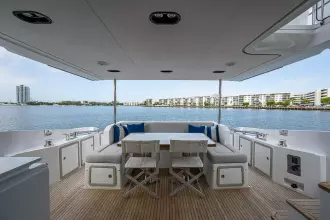 Thumbnail von Azimut 66