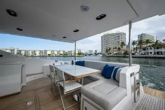 Thumbnail von Azimut 66