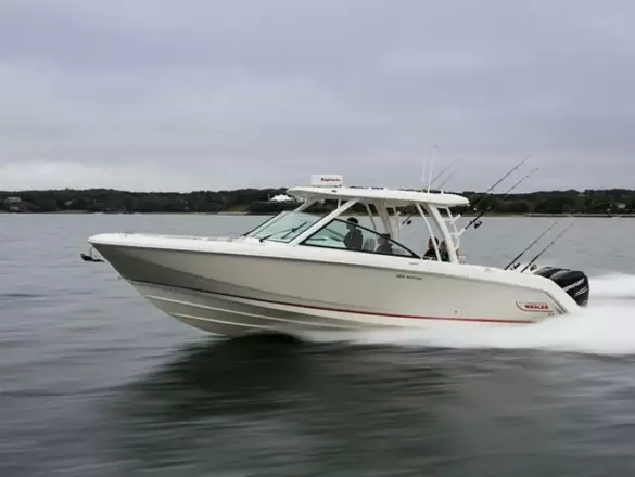 Boston Whaler 320 Vantage NO NAME