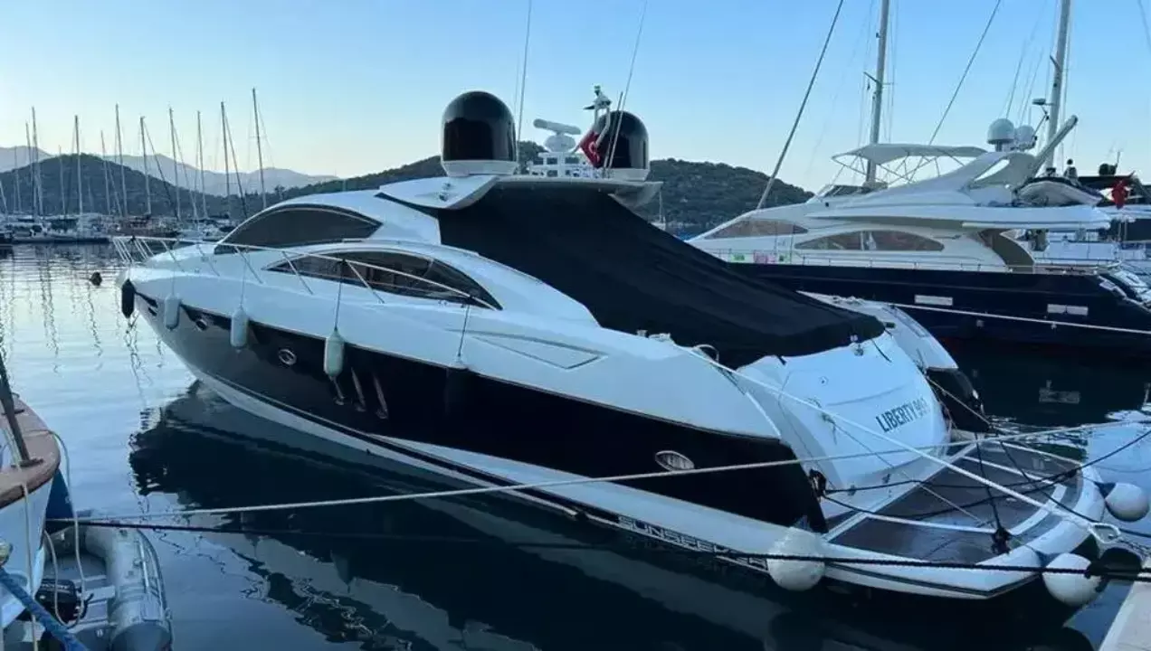 Sunseeker Predator 72