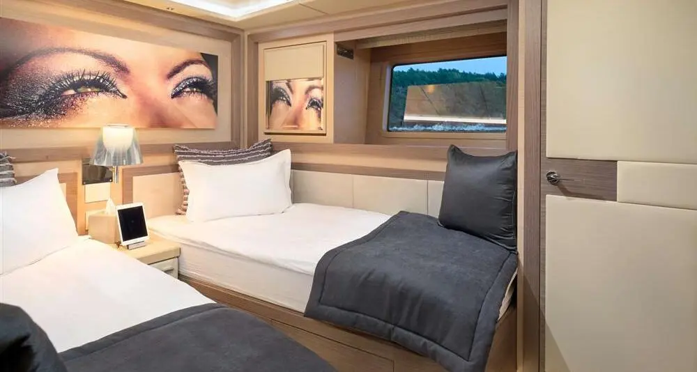 Thumbnail von Benetti Delfino 93