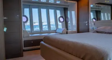 Thumbnail von Ferretti Yachts 870