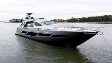 Pershing 92
