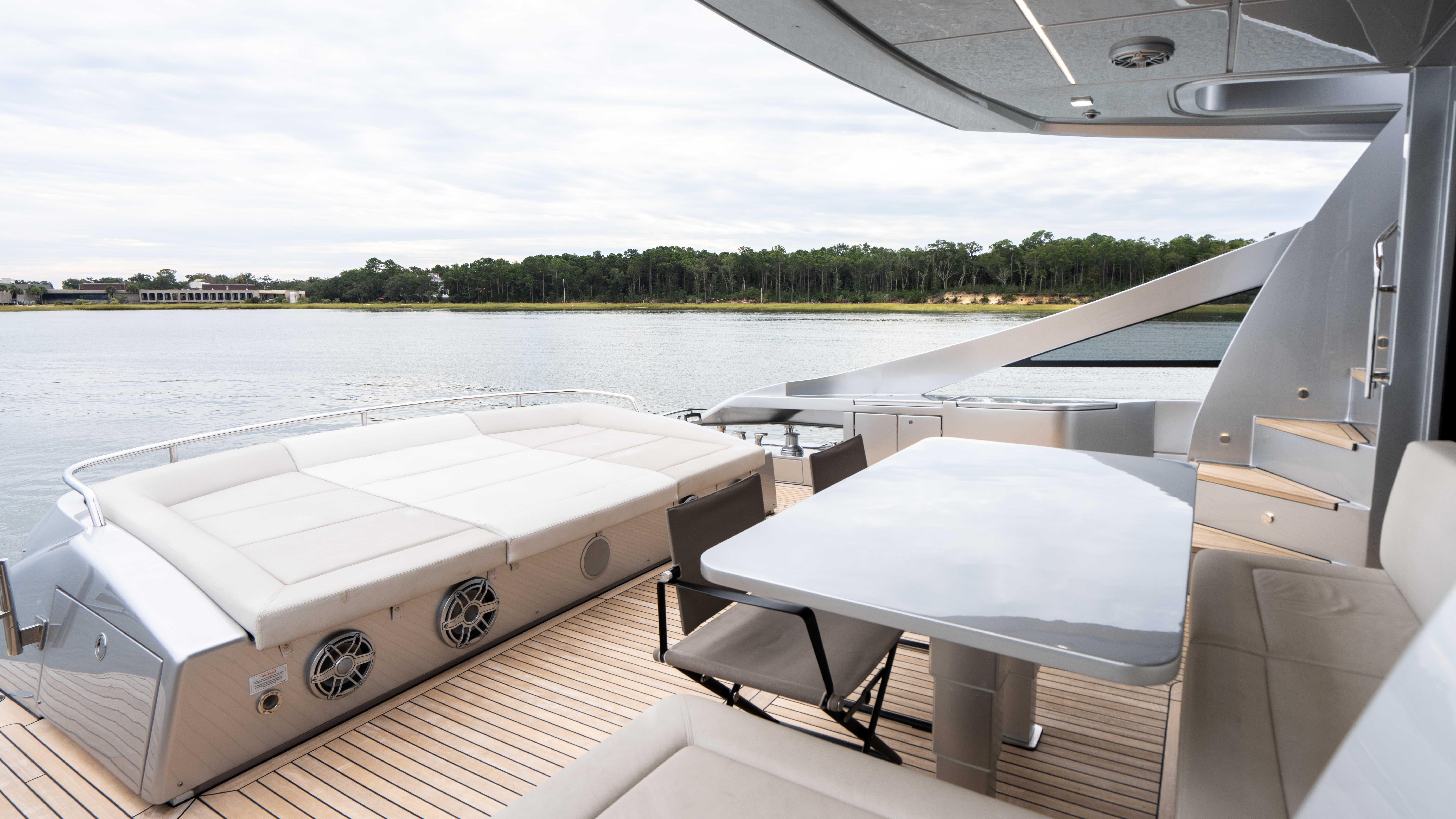 Thumbnail von Pershing 92