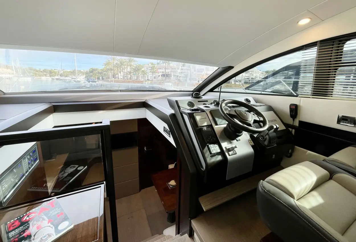 Thumbnail von Fairline Squadron 50