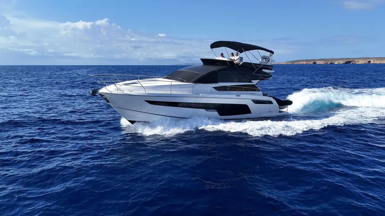 Thumbnail von Fairline Squadron 50