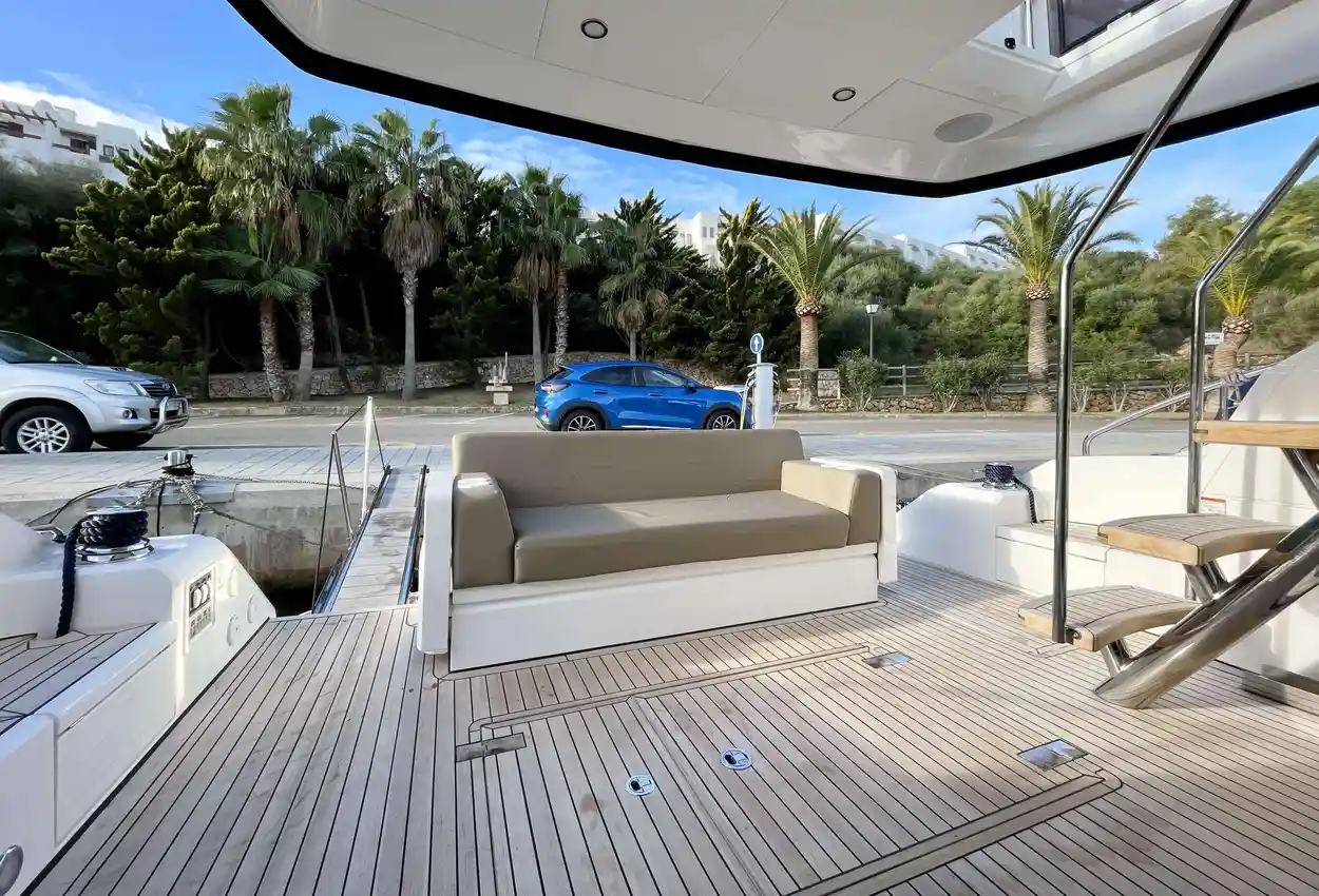 Thumbnail von Fairline Squadron 50