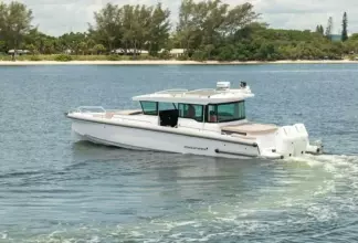 Thumbnail von Axopar 37 XC Cross Cabin