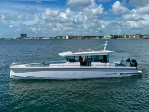 Thumbnail von Axopar 37 XC Cross Cabin