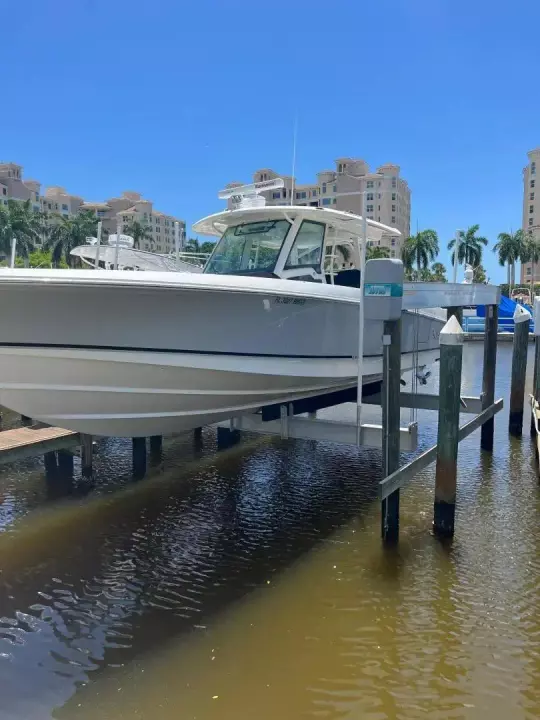 Boston Whaler 38 Outrage