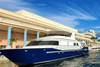 Thumbnail von Maßgefertigte Flybridge-Motoryacht Island Soul