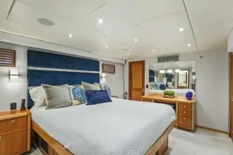 Thumbnail von Maßgefertigte Flybridge-Motoryacht Island Soul