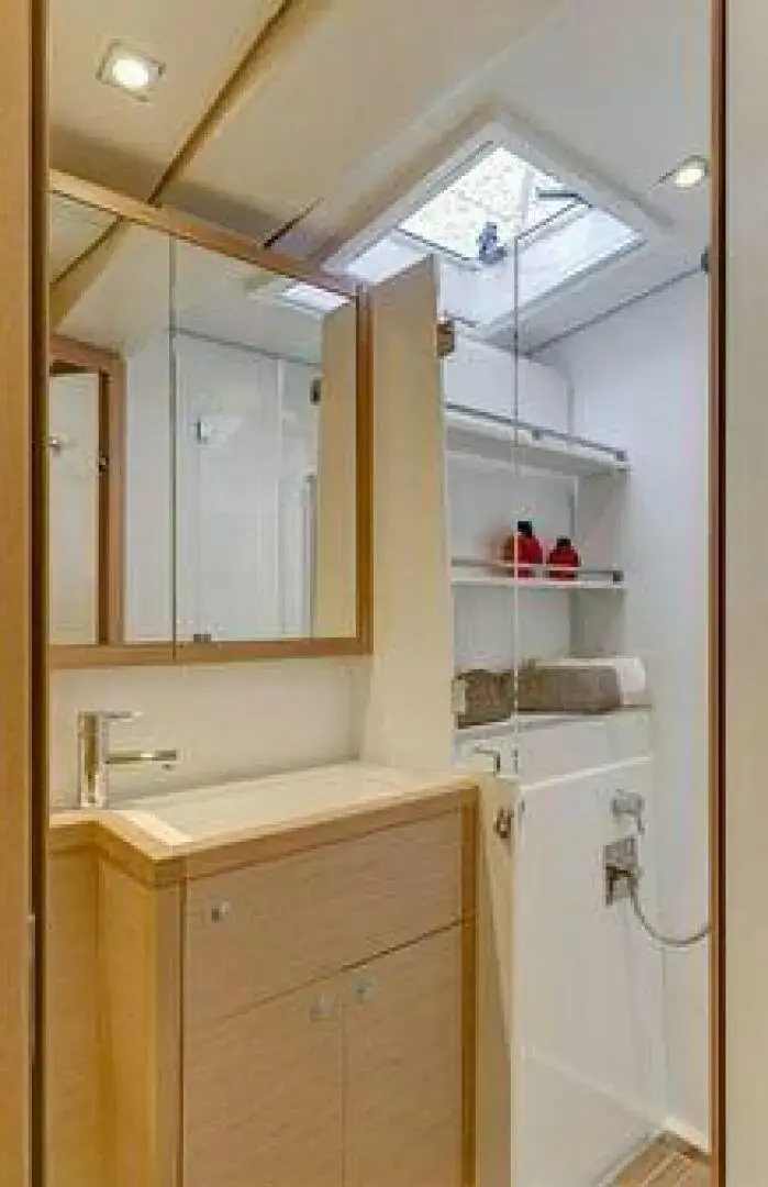 Thumbnail von Lagoon 620