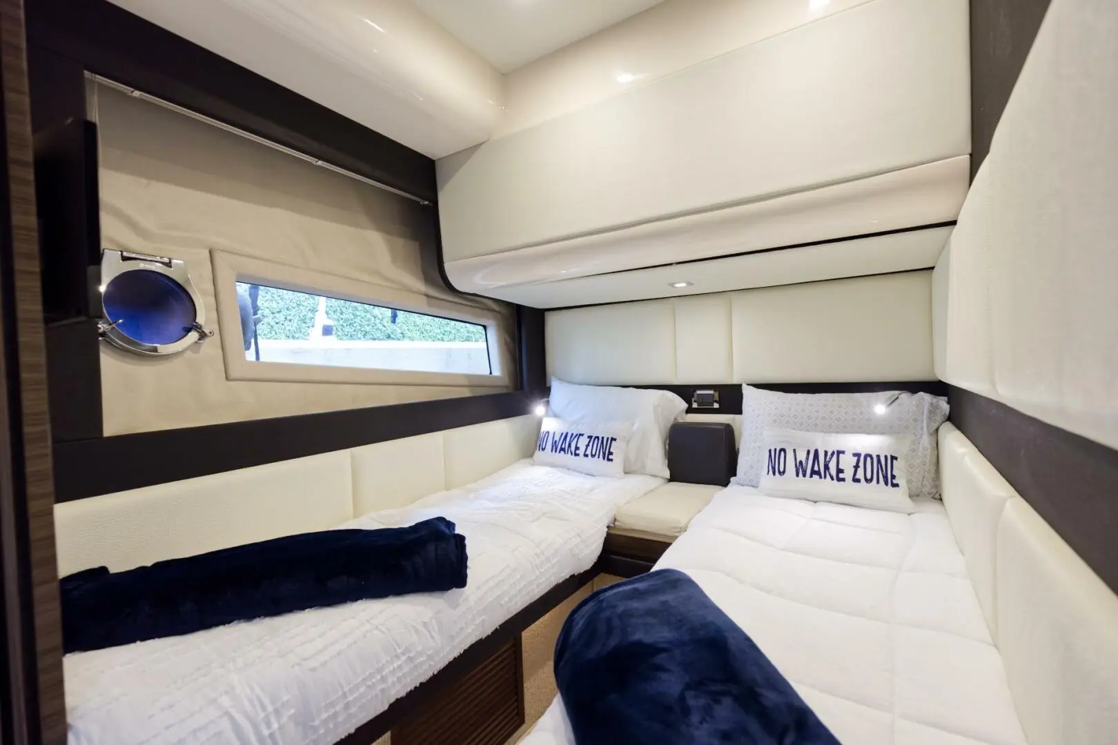 Thumbnail von Azimut 55