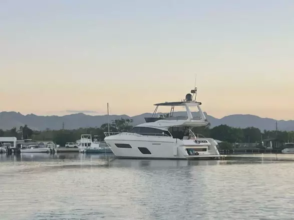 Ferretti Yachts 550