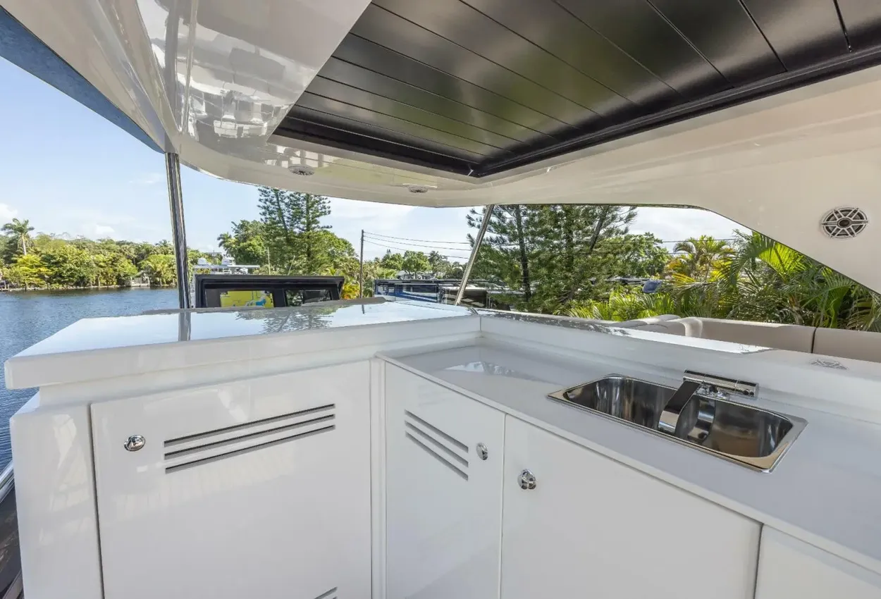 Thumbnail von Astondoa 66 Flybridge