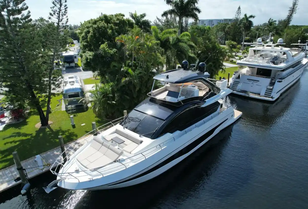 Thumbnail von Astondoa 66 Flybridge