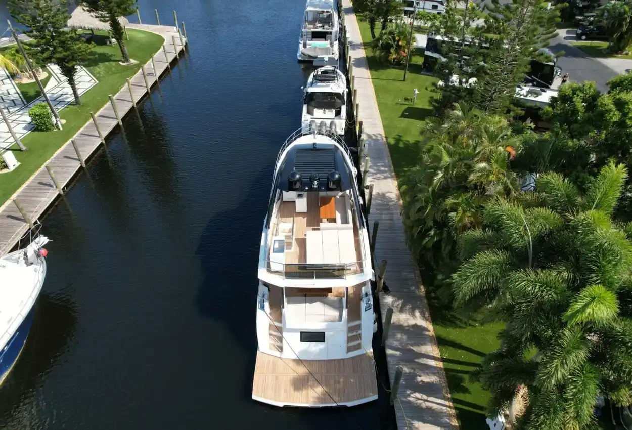 Thumbnail von Astondoa 66 Flybridge