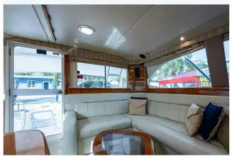 Thumbnail von Riviera 42 Flybridge