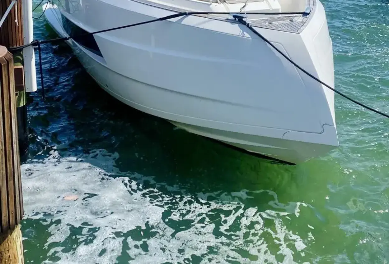 Thumbnail von Astondoa 377 Coupe