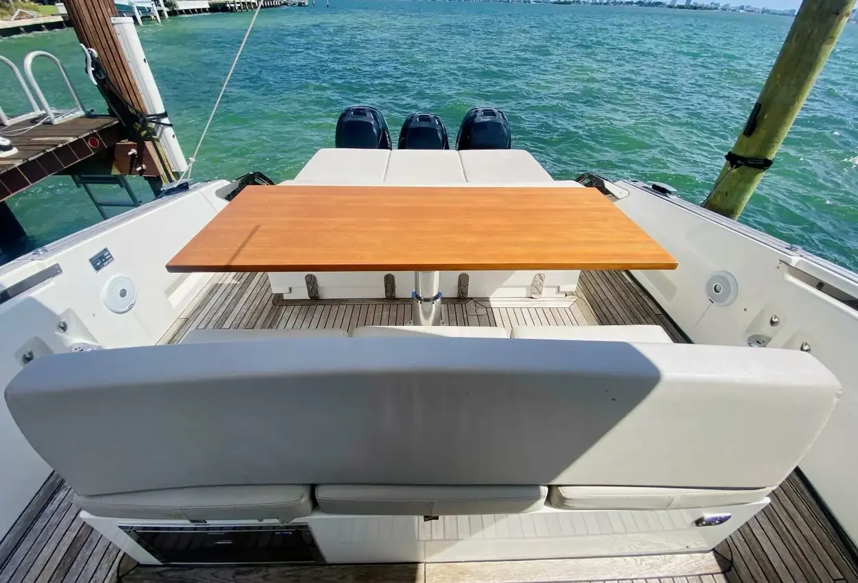 Thumbnail von Astondoa 377 Coupe