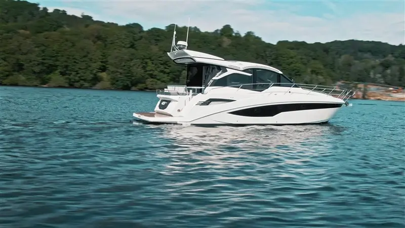 Thumbnail von Galeon 425 HTS